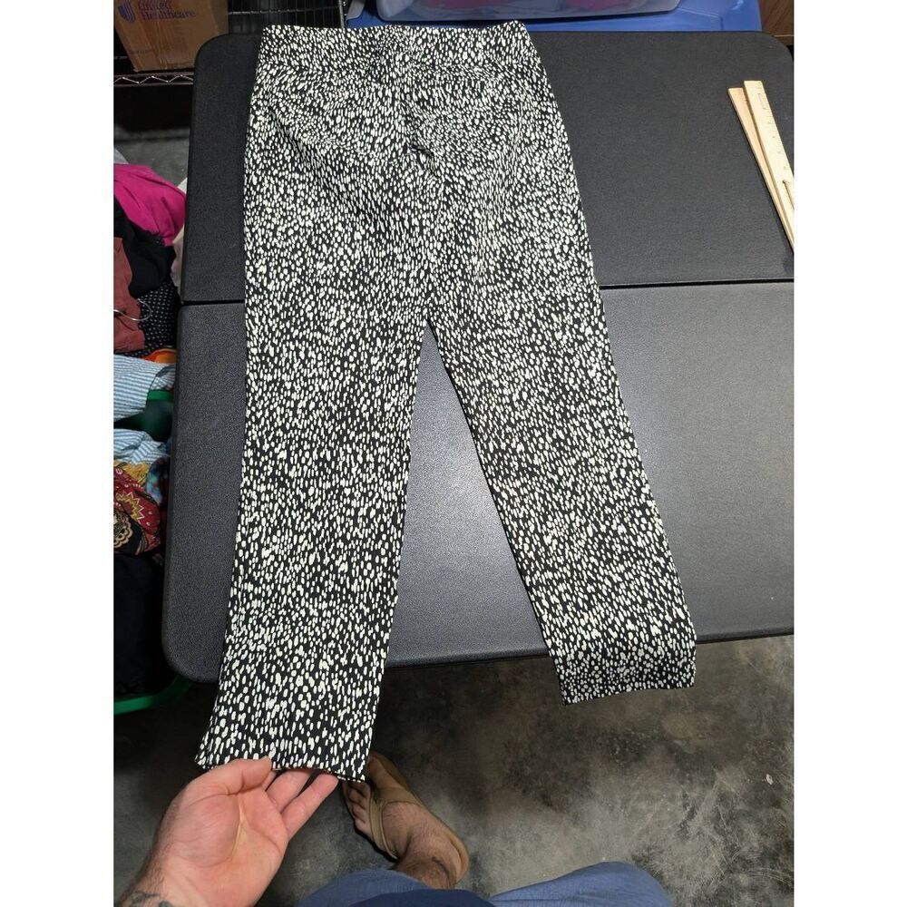 Cooper & Ella Pull on Cropped Pants with Rolled Cuffs Black White Stretch Pants - Picture 3 of 6